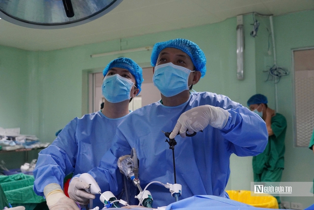 Mẹ hiến thận cứu con, cô giáo hồi sinh sau 6 năm chống chọi suy thận- Ảnh 3. Mẹ hiến thận cứu con, cô giáo hồi sinh sau 6 năm chống chọi suy thận- Ảnh 3.