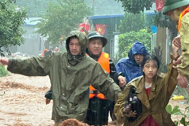 Thủ tướng yêu cầu khẩn trương khắc phục hậu quả mưa lũ tại tỉnh Điện Biên - Ảnh 1.