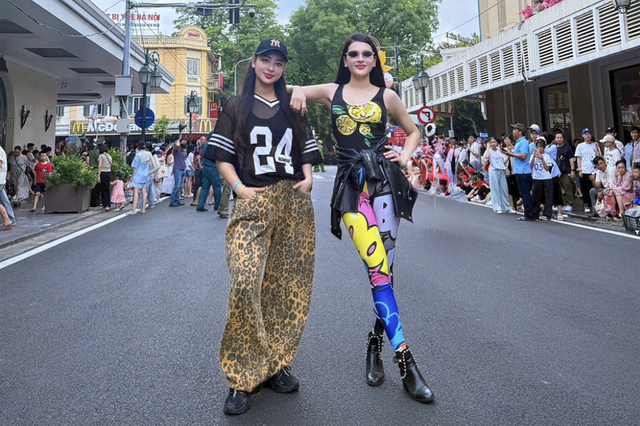Bất ngờ với nhan sắc "girl phố" gây náo loạn hồ Hoàn Kiếm là nữ Thiếu tá công an - Ảnh 9.