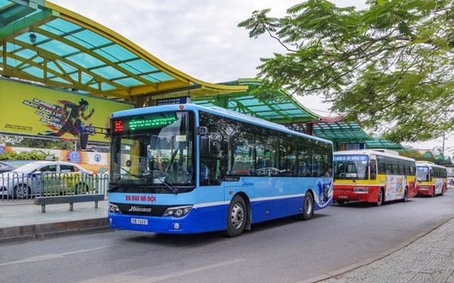 Hà Nội tăng tuyến buýt dịp 80 năm Quốc khánh 2/9- Ảnh 1. Hà Nội tăng tuyến buýt dịp 80 năm Quốc khánh 2/9- Ảnh 1.