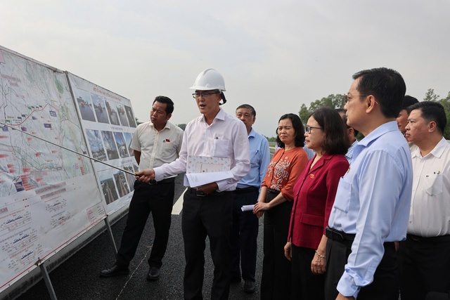 Đoàn Đại biểu Quốc hội Tp.HCM khảo sát một số dự án trọng điểm tại Bà Rịa - Vũng Tàu - Ảnh 1.
