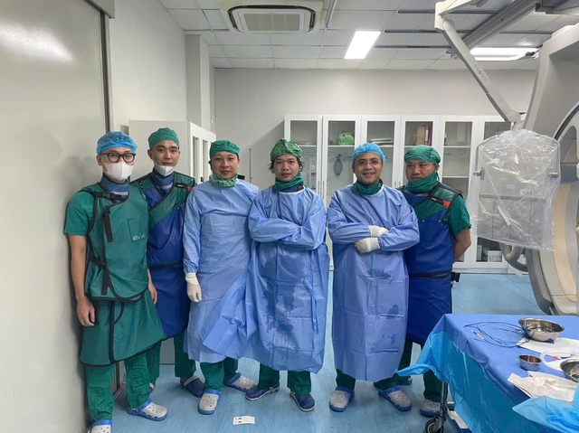 Hi hữu những bệnh nhân đột quỵ được cứu sống bằng kĩ thuật mới ở Hà Tĩnh - Ảnh 4.