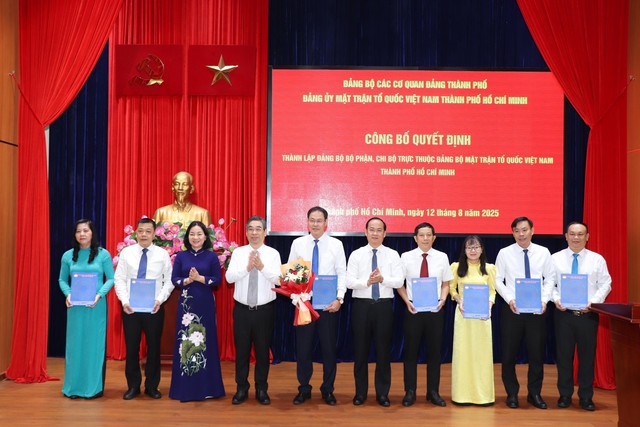 Bà Trương Thị Bích Hạnh làm Bí thư Đảng ủy MTTQVN Tp.HCM - Ảnh 2.