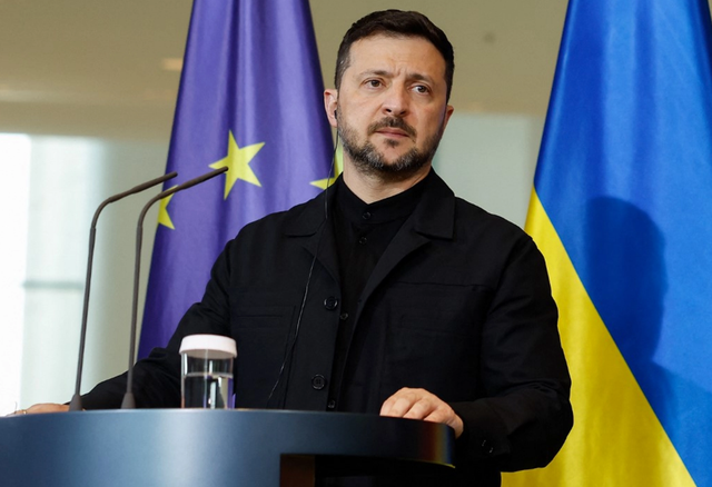 Nhà Trắng nêu lý do ông Zelensky không được mời tới Hội nghị Thượng đỉnh Alaska - Ảnh 1.