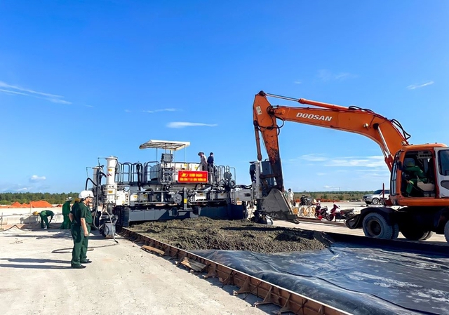 Bộ Xây dựng yêu cầu siết chặt an toàn lao động tại các công trình giao thông- Ảnh 1.