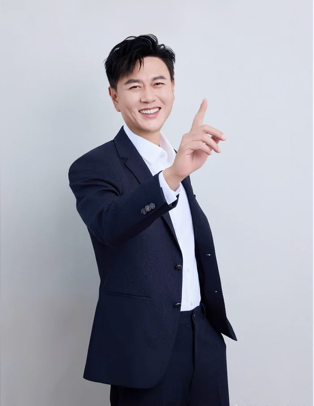 Nam diễn viên là đại gia sở hữu gia tài nghìn tỷ, đóng phim để thỏa đam mê - Ảnh 1.