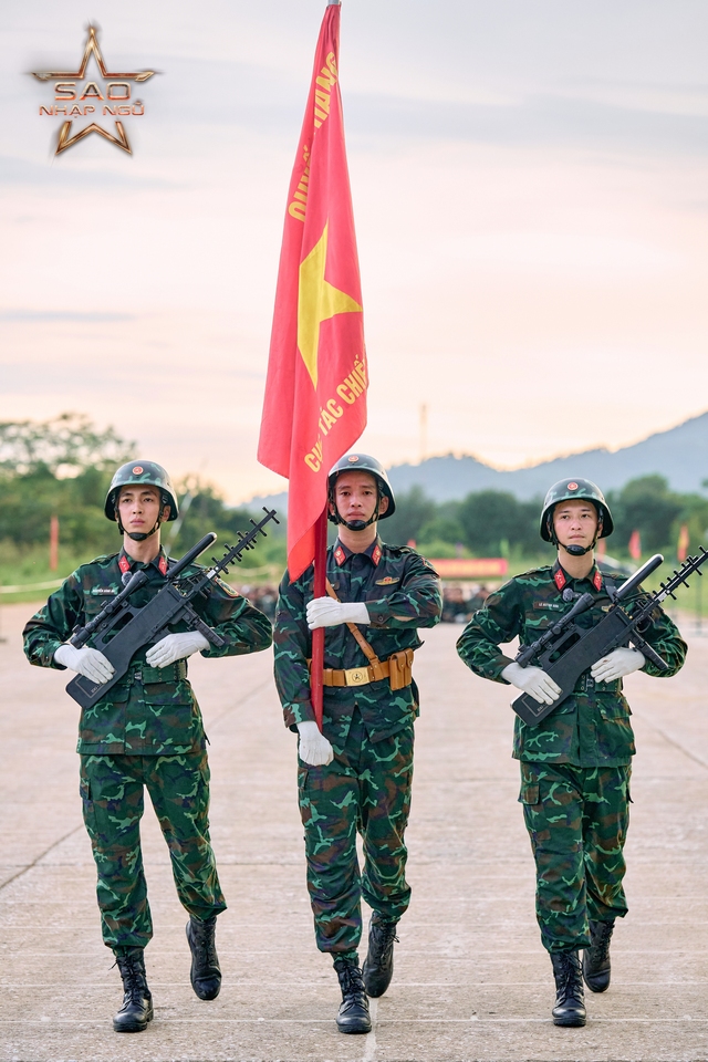 Thượng úy Lê Hoàng Hiệp xuất hiện gây sốt ở "Sao nhập ngũ" - Ảnh 2.