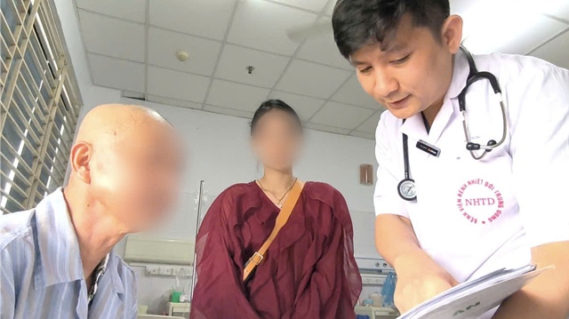 Người đàn ông sốt cao hơn một năm do cùng lúc nhiễm virus, vi khuẩn và nấm - Ảnh 1.