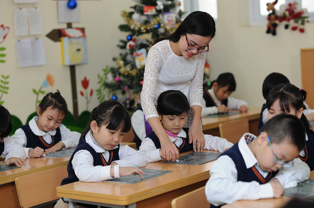 Chưa thay đổi cách tính định mức giáo viên theo vùng- Ảnh 1.