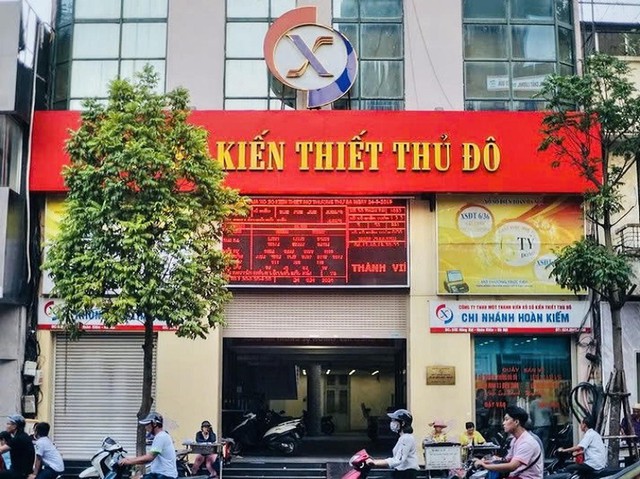 Xổ số kiến thiết Thủ đô: Từ “anh cả” ngành vé số đến kẻ đứng ngoài cuộc đua- Ảnh 1. Xổ số kiến thiết Thủ đô: Từ “anh cả” ngành vé số đến kẻ đứng ngoài cuộc đua- Ảnh 1.