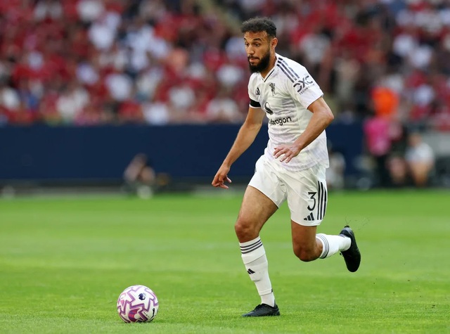 Manchester United chịu tổn thất lớn trước trận đấu với Arsenal - Ảnh 2.