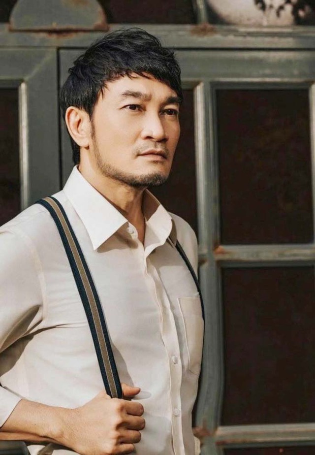 Nam NSƯT 51 tuổi vẫn sống với bố mẹ, kết hôn gần 10 năm vẫn giấu mặt vợ- Ảnh 1. Nam NSƯT 51 tuổi vẫn sống với bố mẹ, kết hôn gần 10 năm vẫn giấu mặt vợ- Ảnh 1.