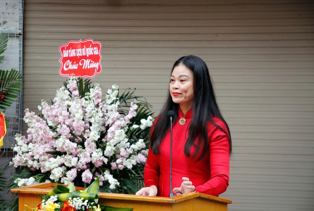 Hà Nội gắn biển công trình và trưng bày triển lãm tại di tích lịch sử 48 Hàng Ngang - Ảnh 3.