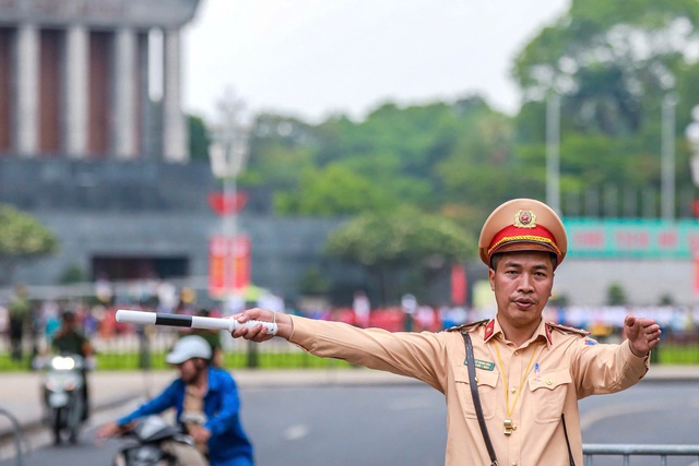 Công an Hà Nội thông báo phân luồng giao thông sáng 19/8 - Ảnh 1.