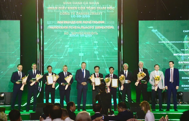 Lễ đón mừng dòng dầu đầu tiên từ dự án phát triển mỏ Kình Ngư Trắng - Kình Ngư Trắng Nam - Ảnh 4.