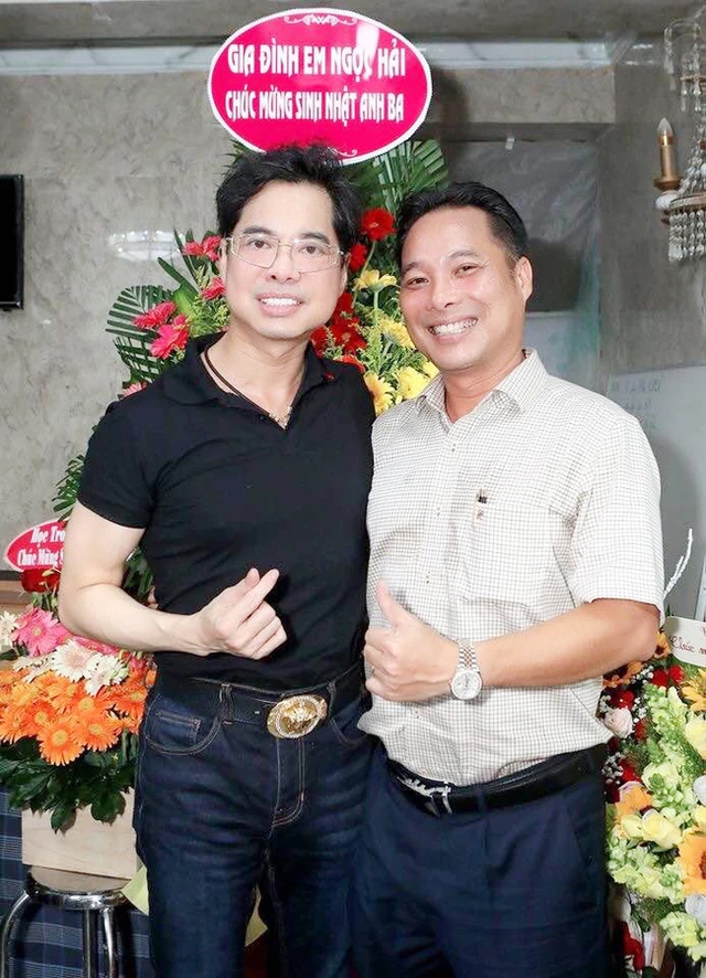 Nam ca sĩ là "vua cát-xê" sau 20 năm giải nghệ, giờ thành tỷ phú và cuộc sống viên mãn - Ảnh 6.