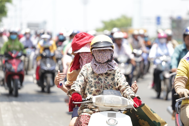 Dự báo thời tiết ngày 3/8: Thời điểm chấm dứt đợt nắng nóng "hầm hập" ở miền Bắc - Ảnh 1.