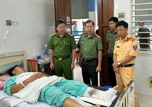 Khởi tố, bắt tạm giam đối tượng tông xe vào CSGT ở Lâm Đồng - Ảnh 1.
