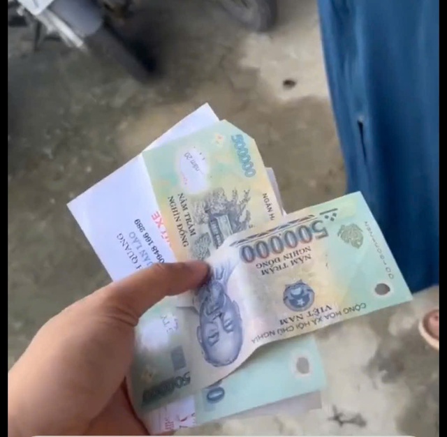 Xác minh thông tin phí giữ 2 xe máy vi phạm giao thông chín ngày mất 900.000 đồng- Ảnh 2.