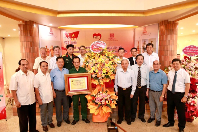 Thông tin báo chí sự kiện công bố Bản quyền sáng tạo và giới thiệu Không gian văn hoá di sản gốm sứ Nason - Ảnh 6.