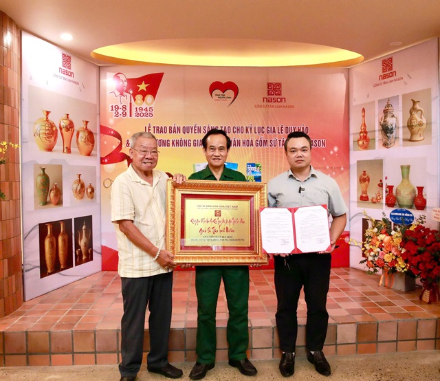 Thông tin báo chí sự kiện công bố Bản quyền sáng tạo và giới thiệu Không gian văn hoá di sản gốm sứ Nason - Ảnh 5.