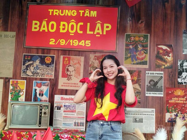 Trung tâm Báo chí Thủ đô phối hợp cùng Tân Hiệp Phát phục vụ nước miễn phí người xem diễu binh - Ảnh 9.
