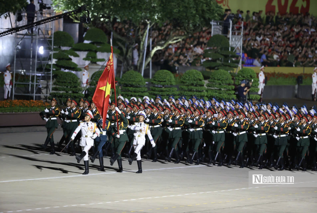 Kiều bào từ khắp năm châu trở về, diễu hành trong đại lễ 80 năm Quốc khánh- Ảnh 1. Kiều bào từ khắp năm châu trở về, diễu hành trong đại lễ 80 năm Quốc khánh- Ảnh 1.