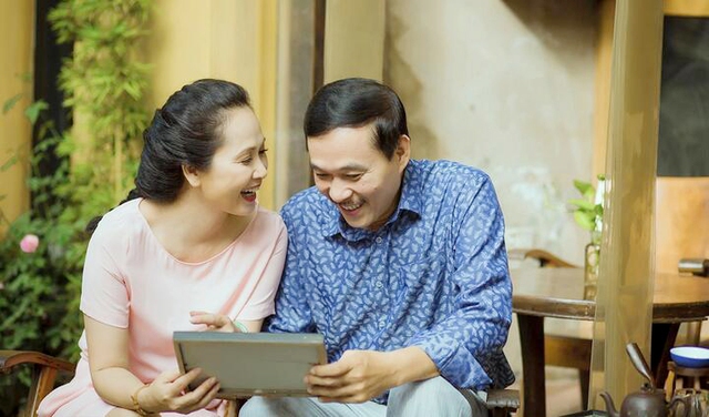 Cặp vợ chồng nghệ sĩ nổi tiếng và hành trình gần 40 năm bên nhau, vinh dự đặc biệt trong lễ diễu hành 2/9 - Ảnh 2.