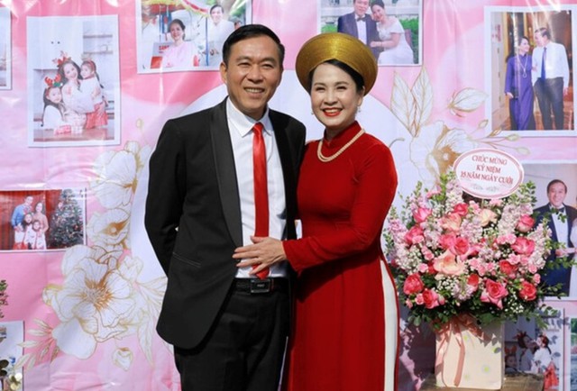 Cặp vợ chồng nghệ sĩ nổi tiếng và hành trình gần 40 năm bên nhau, vinh dự đặc biệt trong lễ diễu hành 2/9 - Ảnh 4.