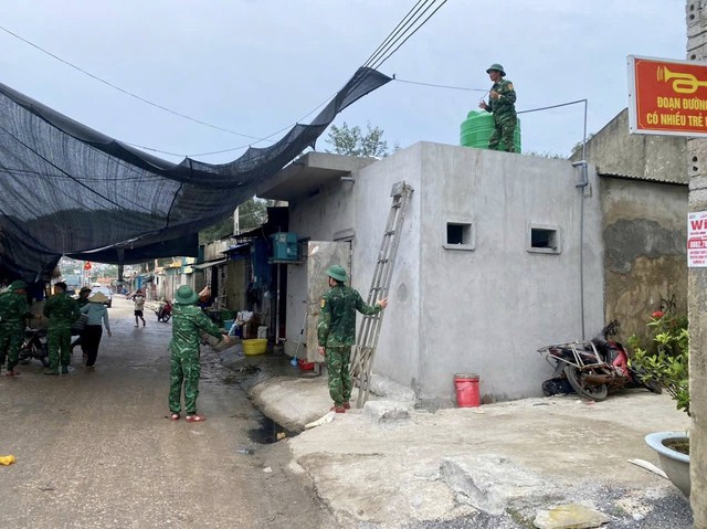 Nghệ An di dời hơn 1.300 người dân rời chung cư cũ xuống cấp- Ảnh 4. Nghệ An di dời hơn 1.300 người dân rời chung cư cũ xuống cấp- Ảnh 4.
