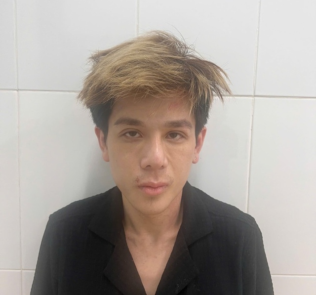 Phẫu thuật thẩm mỹ thay đổi nhận dạng, "trùm" ma túy bị bắt sau 4 năm lẩn trốn- Ảnh 1. Phẫu thuật thẩm mỹ thay đổi nhận dạng, "trùm" ma túy bị bắt sau 4 năm lẩn trốn- Ảnh 1.