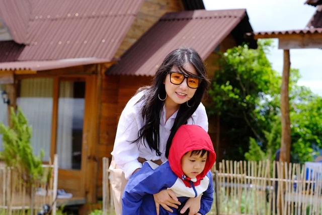 Cuộc sống của nữ ca sĩ từng là thần tượng của thế hệ 8x -9x, sau 18 năm gây bất ngờ- Ảnh 6. Cuộc sống của nữ ca sĩ từng là thần tượng của thế hệ 8x -9x, sau 18 năm gây bất ngờ- Ảnh 6.