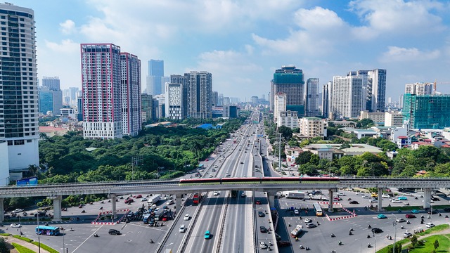 Hà Nội thực hiện 62 nhiệm vụ phát triển kinh tế - xã hội- Ảnh 1.