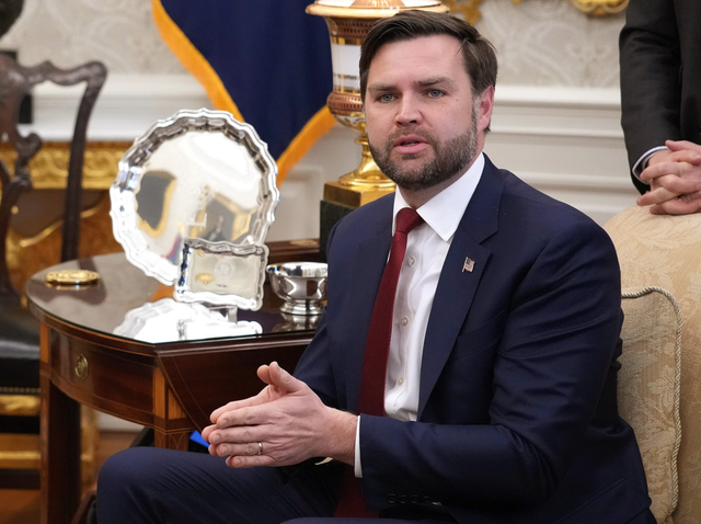 “Phó tướng” của ông Trump nói Nga đã làm điều chưa từng làm kể từ đầu xung đột Ukraine - Ảnh 1.