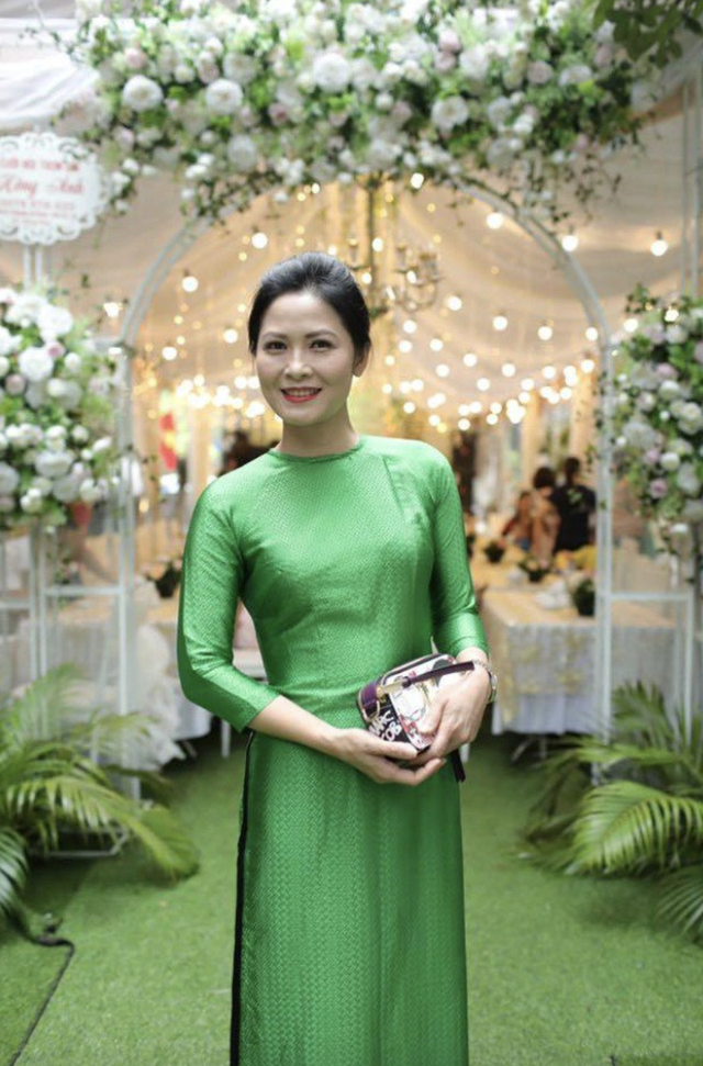 Diễn viên Đinh Thuý Hà khi diện áo dài trong Mưa Đỏ: Giữ trọn nét đẹp nền nã, phúc hậu làm say lòng khán giả- Ảnh 1. Diễn viên Đinh Thuý Hà khi diện áo dài trong Mưa Đỏ: Giữ trọn nét đẹp nền nã, phúc hậu làm say lòng khán giả- Ảnh 1.