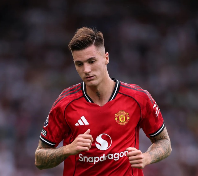 Vấn đề lớn HLV Amorim phải giải quyết ngay lập tức ở Man United - Ảnh 2. Vấn đề lớn HLV Amorim phải giải quyết ngay lập tức ở Man United - Ảnh 2.