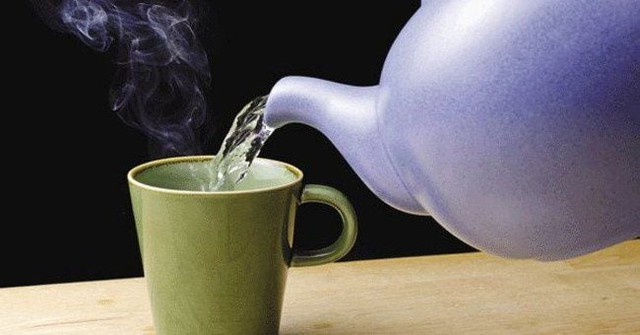 Loại nước gây ung thư chẳng kém bia rượu, nhiều người không biết vẫn uống hàng ngày- Ảnh 1. Loại nước gây ung thư chẳng kém bia rượu, nhiều người không biết vẫn uống hàng ngày- Ảnh 1.