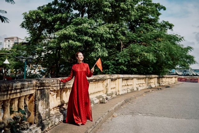 Ngắm bộ ảnh "hòa bình đẹp lắm" của nữ diễn viên VTV, hút hồn người hâm mộ- Ảnh 12. Ngắm bộ ảnh "hòa bình đẹp lắm" của nữ diễn viên VTV, hút hồn người hâm mộ- Ảnh 12.