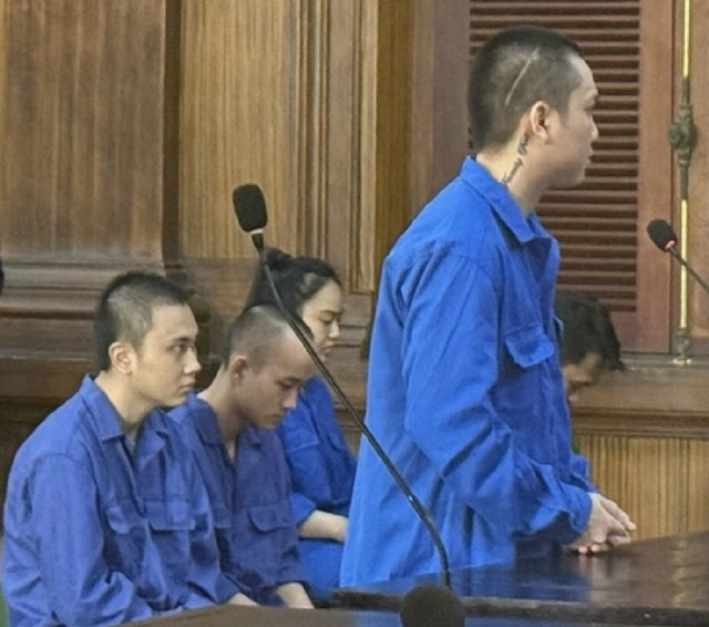Từ “làm thuê” trên mạng xã hội đến 12 năm tù vì buôn ma túy- Ảnh 1. Từ “làm thuê” trên mạng xã hội đến 12 năm tù vì buôn ma túy- Ảnh 1.