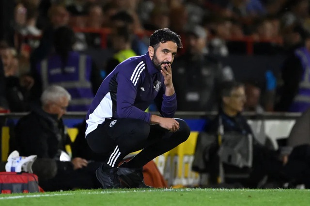 Niềm tin của người hâm mộ Man Utd vào HLV Ruben Amorim ngày càng lung lay. (Nguồn: Getty) Niềm tin của người hâm mộ Man Utd vào HLV Ruben Amorim ngày càng lung lay. (Nguồn: Getty)