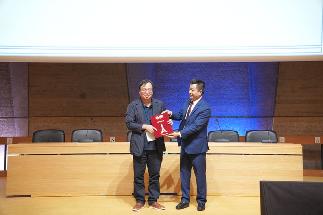 Nhà xuất bản Giáo dục nhận Bằng Doanh nghiệp Văn hoá do UNESCO trao tặng- Ảnh 1. Nhà xuất bản Giáo dục nhận Bằng Doanh nghiệp Văn hoá do UNESCO trao tặng- Ảnh 1.