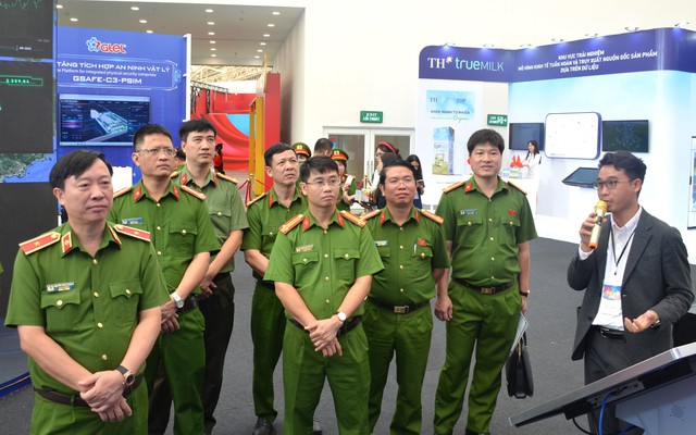 Tập đoàn Nguyễn Hoàng giới thiệu giải pháp giáo dục thông minh tại triển lãm 80 năm thành tựu đất nước- Ảnh 3. Tập đoàn Nguyễn Hoàng giới thiệu giải pháp giáo dục thông minh tại triển lãm 80 năm thành tựu đất nước- Ảnh 3.