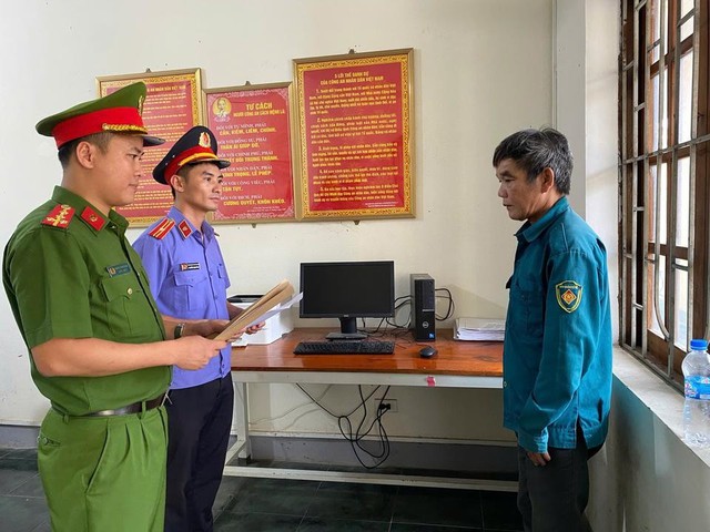 Hà Tĩnh: Khởi tố người đàn ông xô đẩy bạn nhậu xuống sân dẫn đến chấn thương sọ não- Ảnh 1. Hà Tĩnh: Khởi tố người đàn ông xô đẩy bạn nhậu xuống sân dẫn đến chấn thương sọ não- Ảnh 1.