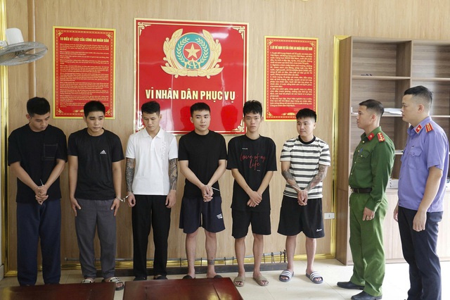 Bắt 2 kẻ cầm đầu đường dây trộm cắp và tiêu thụ xe mô tô xuyên quốc gia- Ảnh 1. Bắt 2 kẻ cầm đầu đường dây trộm cắp và tiêu thụ xe mô tô xuyên quốc gia- Ảnh 1.