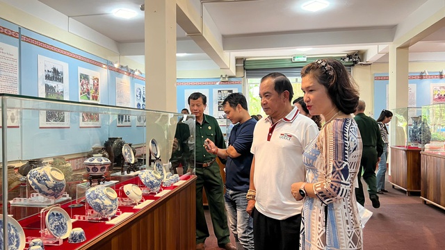 Triển lãm gốm và trưng bày bonsai phục vụ người dân và du khách dịp lễ 2/9- Ảnh 1. Triển lãm gốm và trưng bày bonsai phục vụ người dân và du khách dịp lễ 2/9- Ảnh 1.