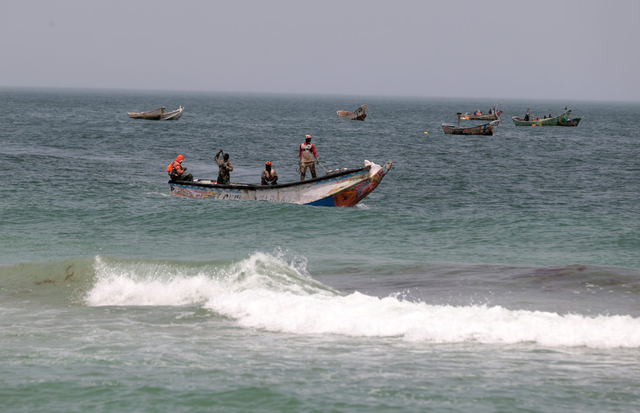 Nguyên nhân con thuyền lật úp ngoài khơi Đại Tây Dương khiến gần 70 người thiệt mạng - Ảnh 1.