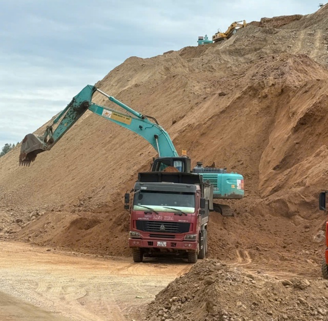 Gia Lai huy động cát từ các sông, công trình hồ, đập để phục vụ dự án cao tốc Quy Nhơn - Pleiku- Ảnh 3.