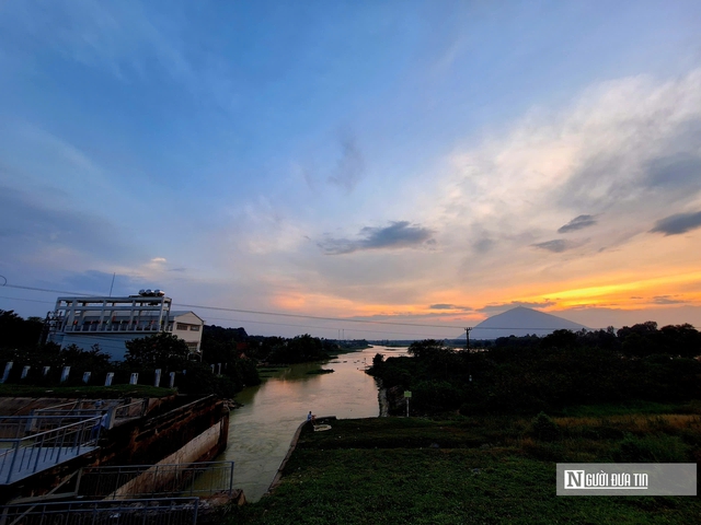 Vẻ đẹp bình yên của lòng hồ Dầu Tiếng mùa nước cạn - Ảnh 10.
