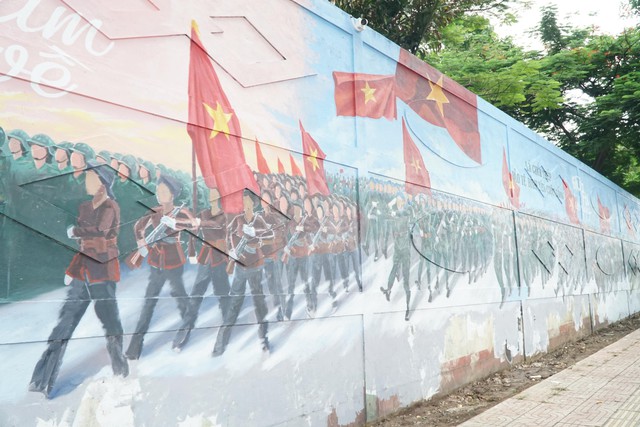 Điều đặc biệt về bức bích họa dài 300m tái hiện lễ diễu binh dịp đại lễ 30/4 - Ảnh 9.