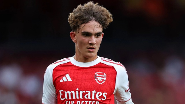 Thần đồng 15 tuổi của Arsenal và giấc mơ Premier League sắp thành hiện thực - Ảnh 1.